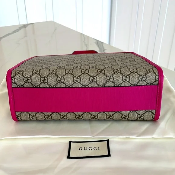 Gucci GG Supreme Tote - Picture 6 of 11